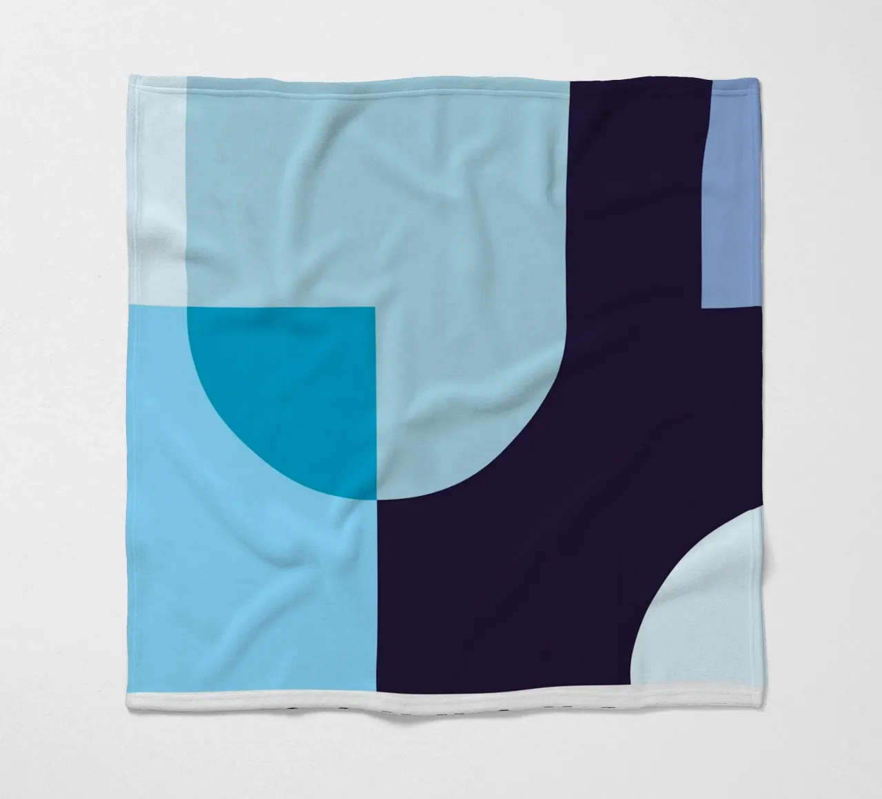 Composizione geometrica in blu coperta in pile da Studio Vibe