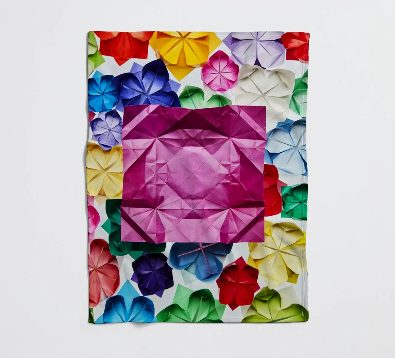 The Unfolded Lotus coperta in pile da Kyla Elaine