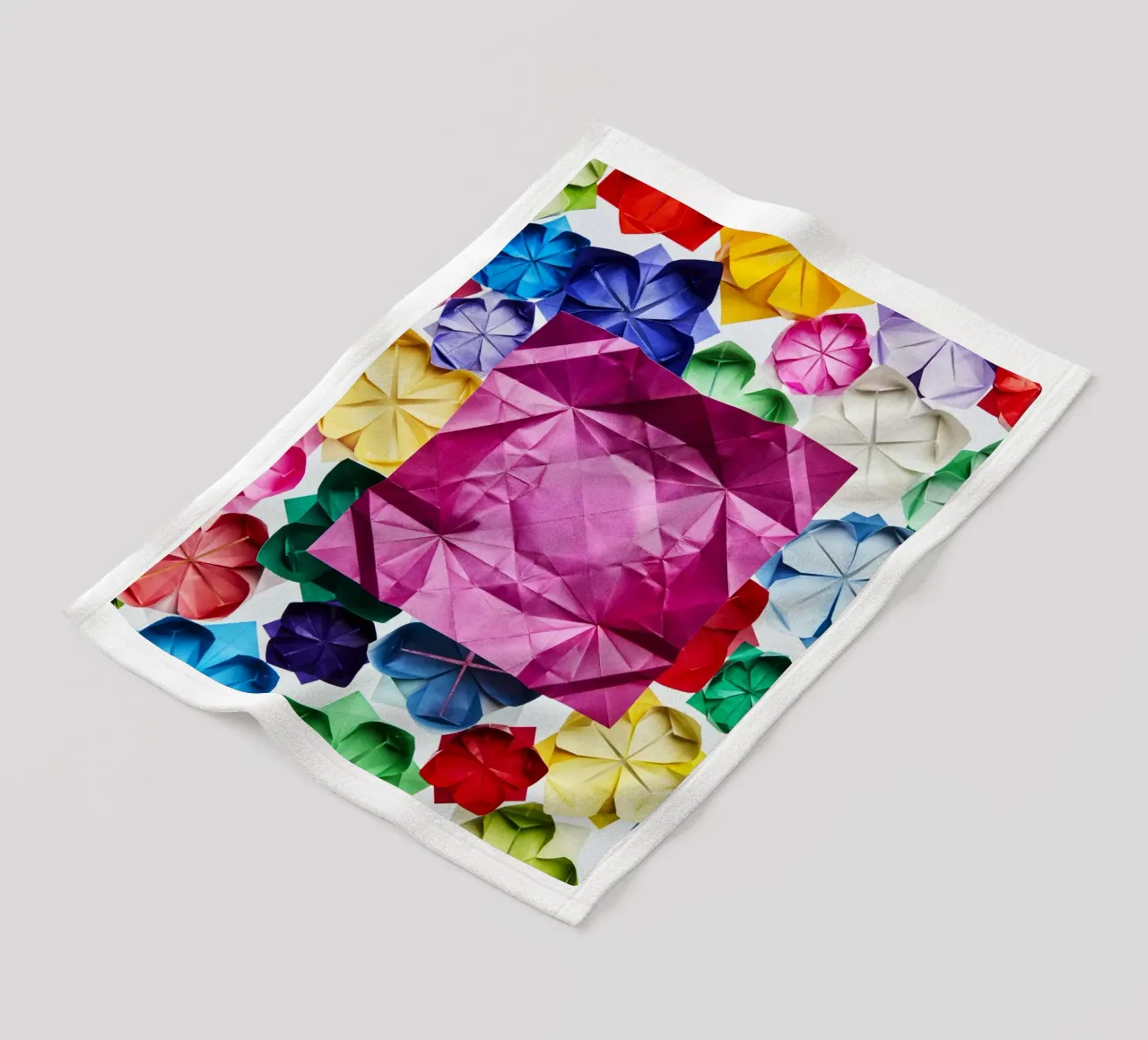 The Unfolded Lotus coperta in pile da Kyla Elaine