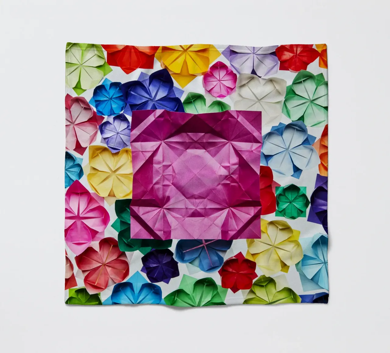The Unfolded Lotus coperta in pile da Kyla Elaine