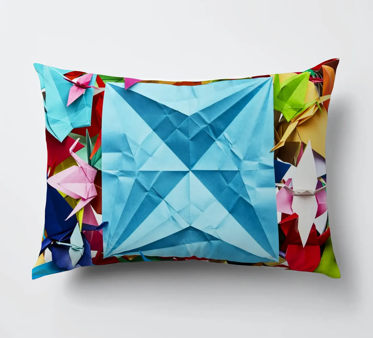 The Unfolded Crane cuscino da Kyla Elaine