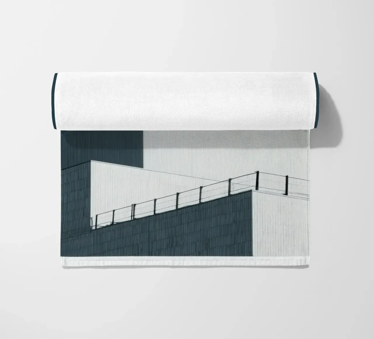 Helsinki - Linee pure sotto un cielo denso telo mare da Minimalistic