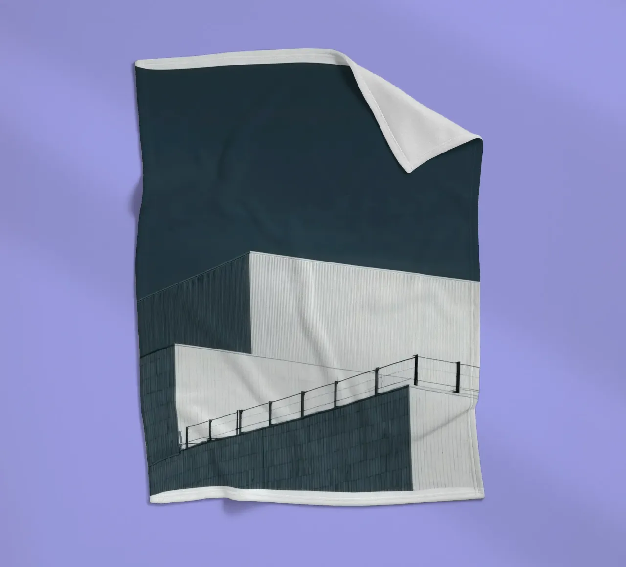 Helsinki - Linee pure sotto un cielo denso coperta in pile da Minimalistic