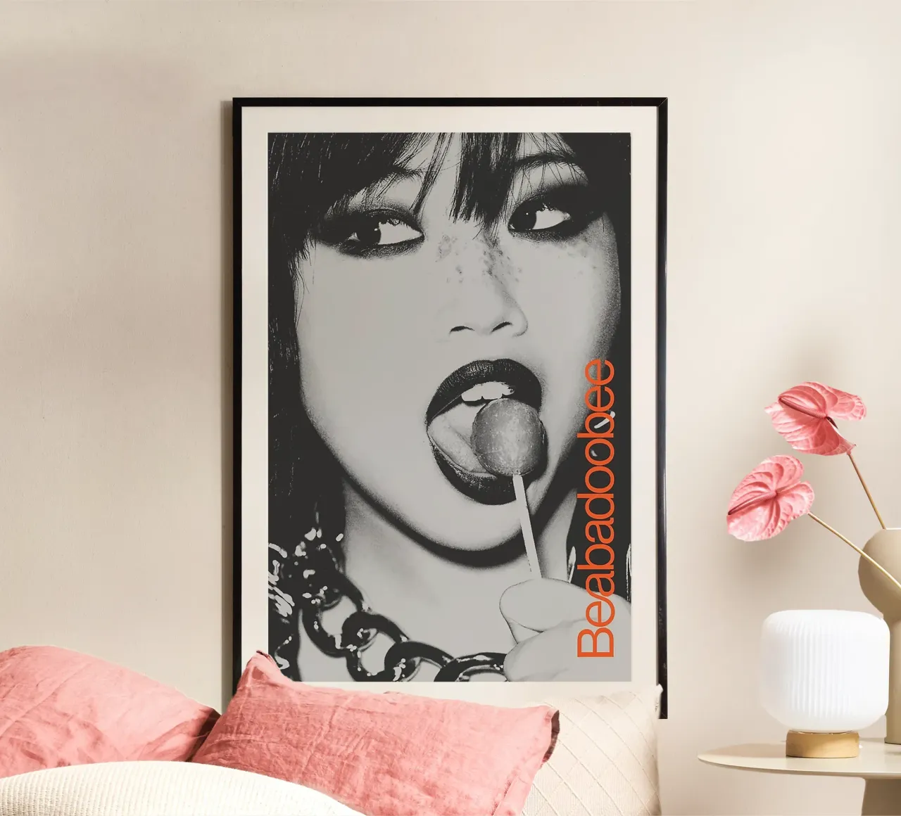 Beabadoobee poster con telaio in plastica da Attaboy Dsgn