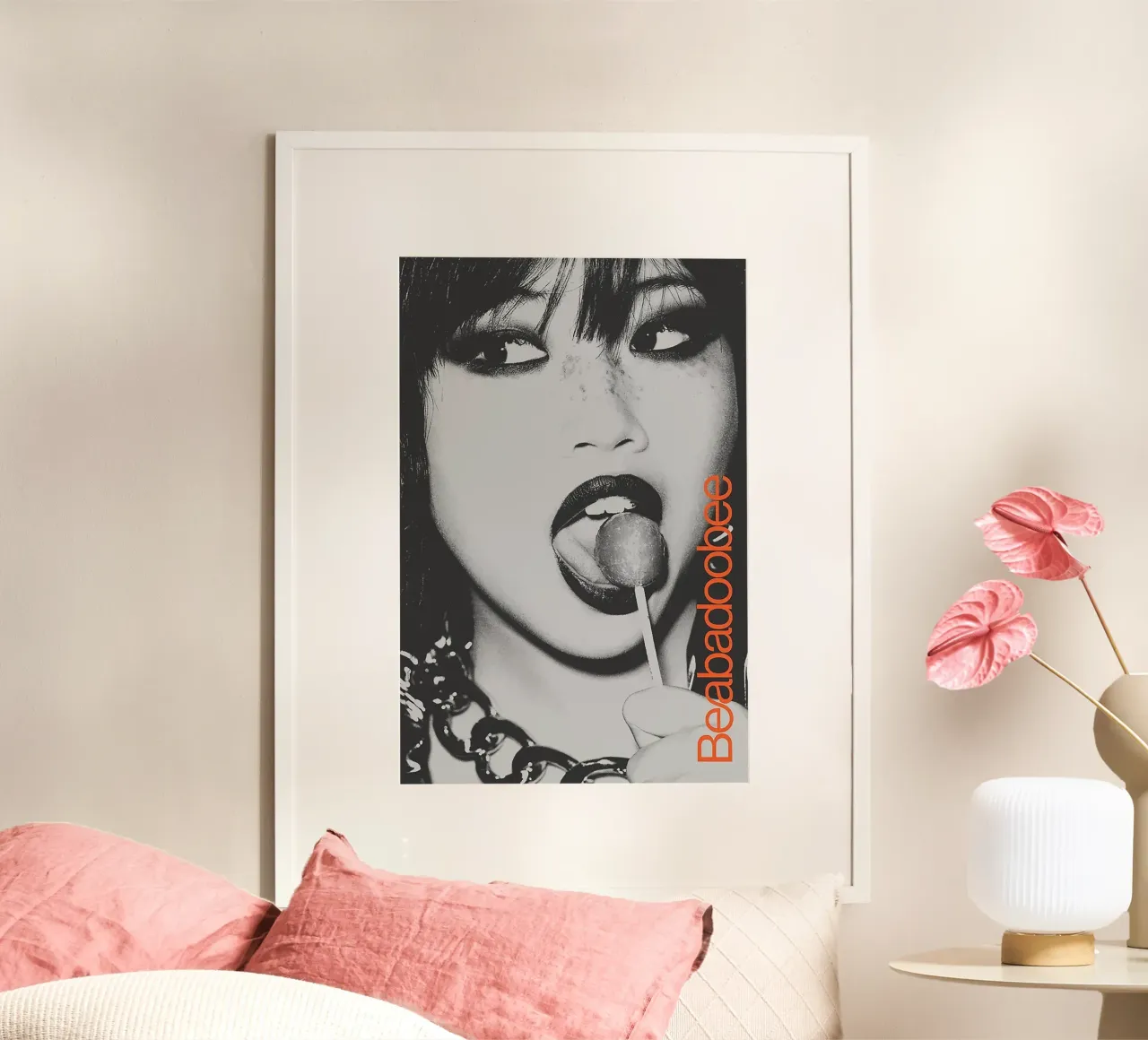 Beabadoobee poster con telaio in plastica da Attaboy Dsgn