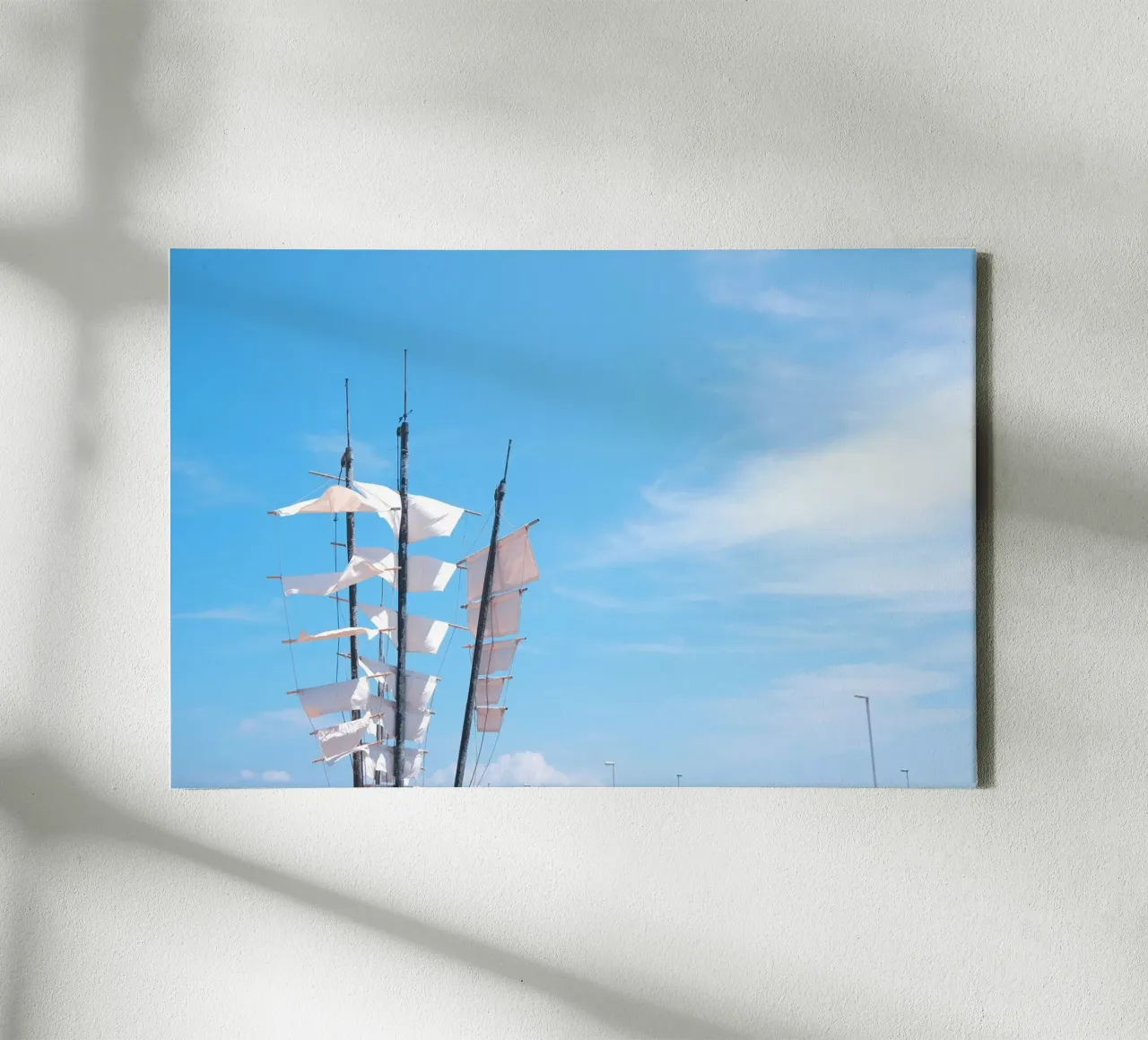 sole in barca a vela tela con Cornice a cassetta da Earthly Visions