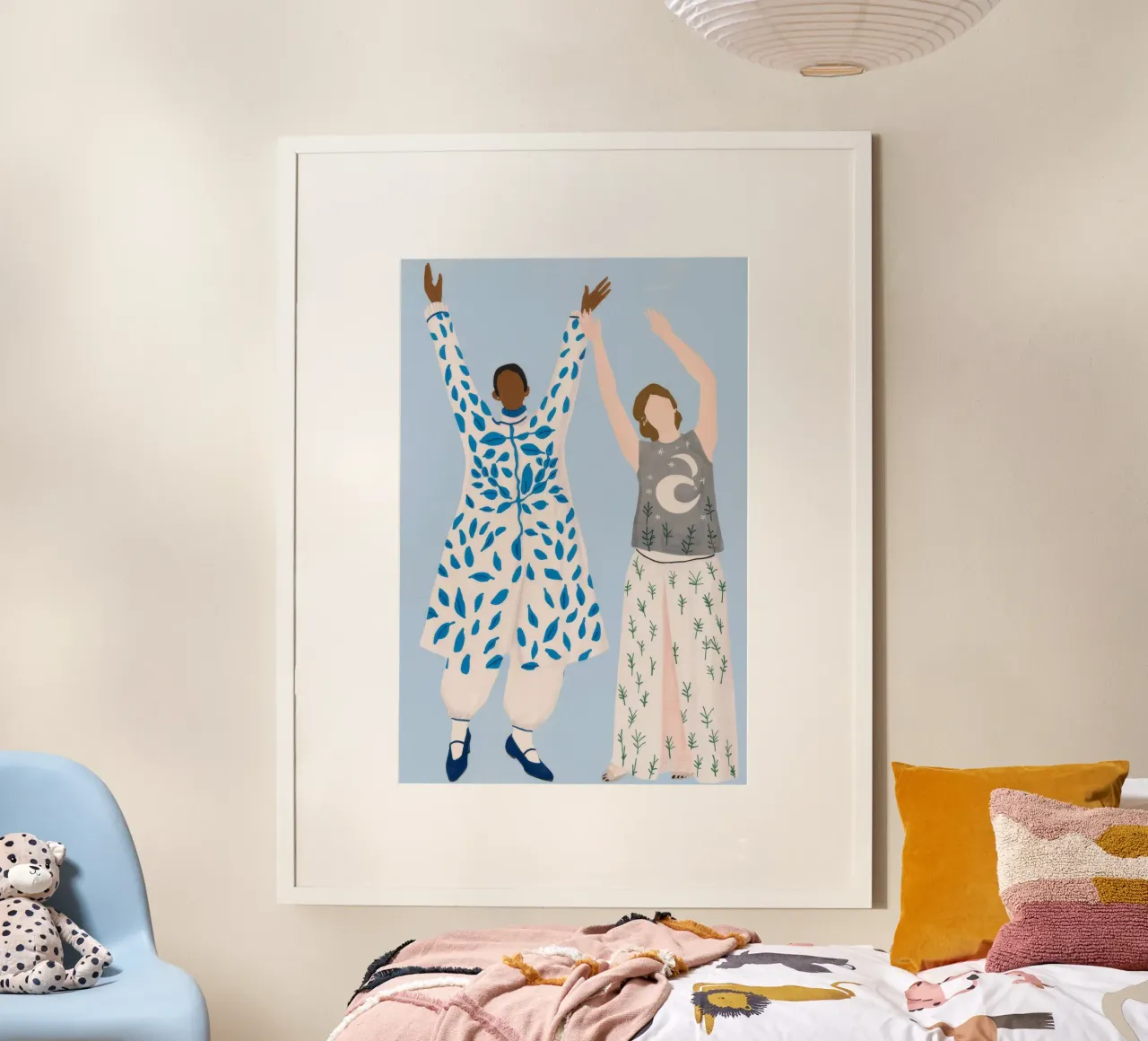 Harmonie joyeuse et dansante poster avec cadre en plastique de Aurora Muse
