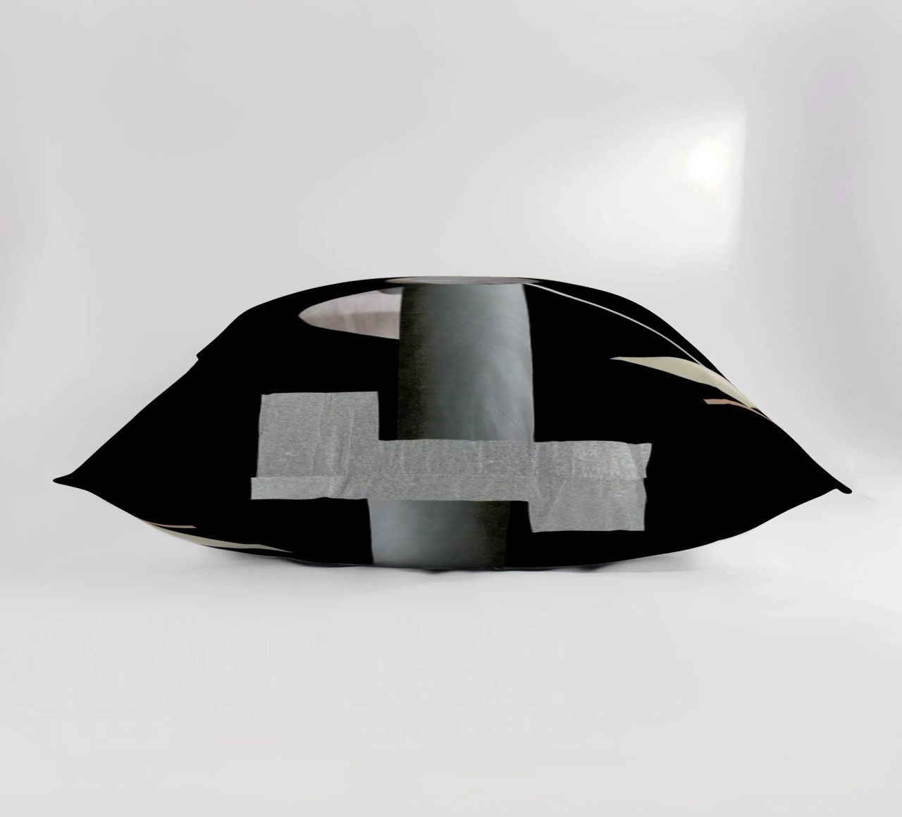 On 03 cuscino da The Home Office Studio