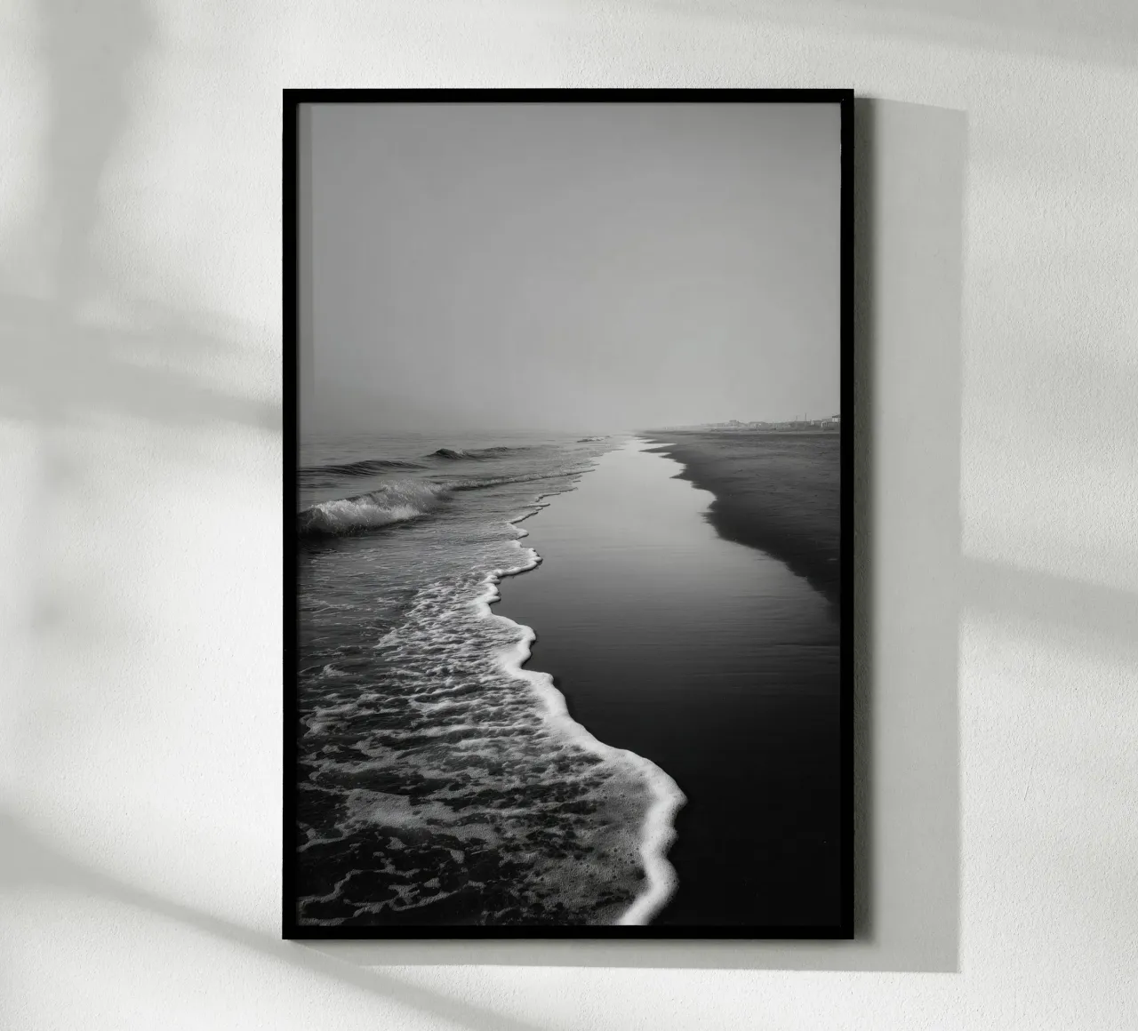 Spiaggia minimalista in bianco e nero carta hahnemühle da Indigo Tides Art