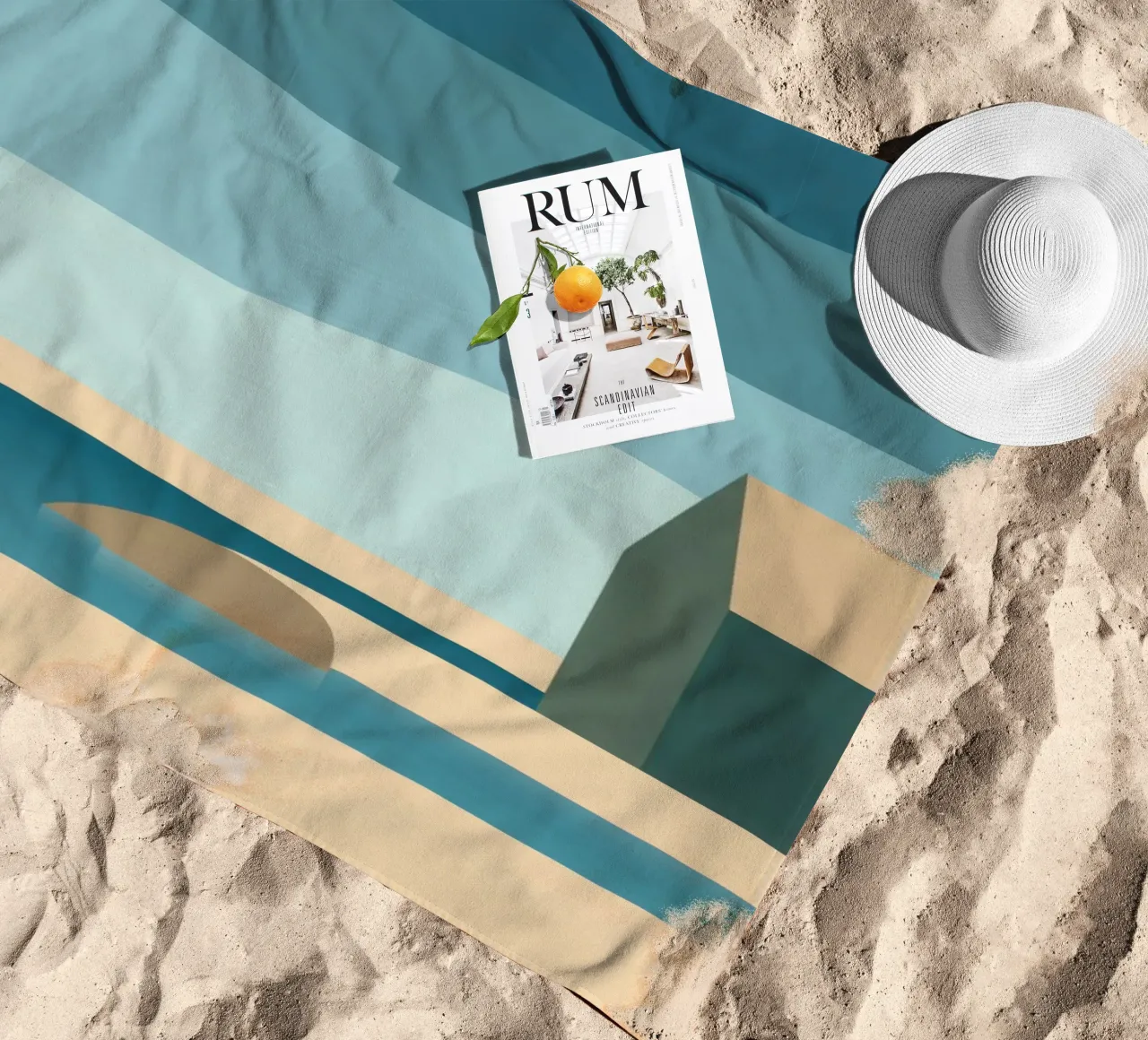 Épure Boréale - Minimalist architecture in Norway beach towel by Affiches Minimalistes
