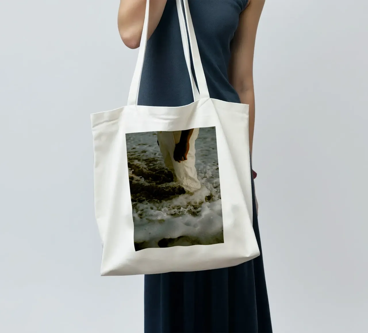 White Foam tote bag de Chris Abatzis