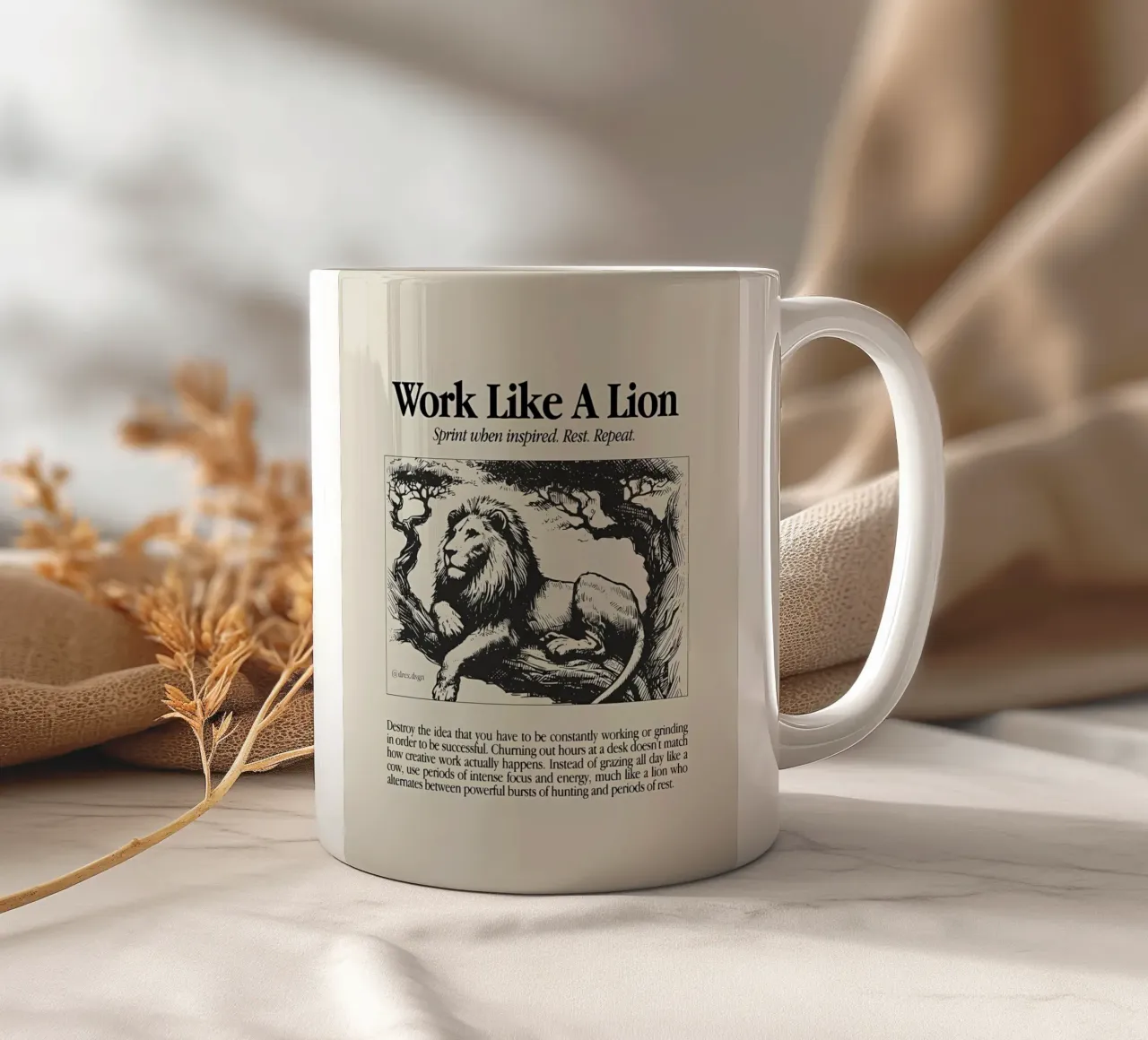 Lavorare come un leone tazza in ceramica da Minae
