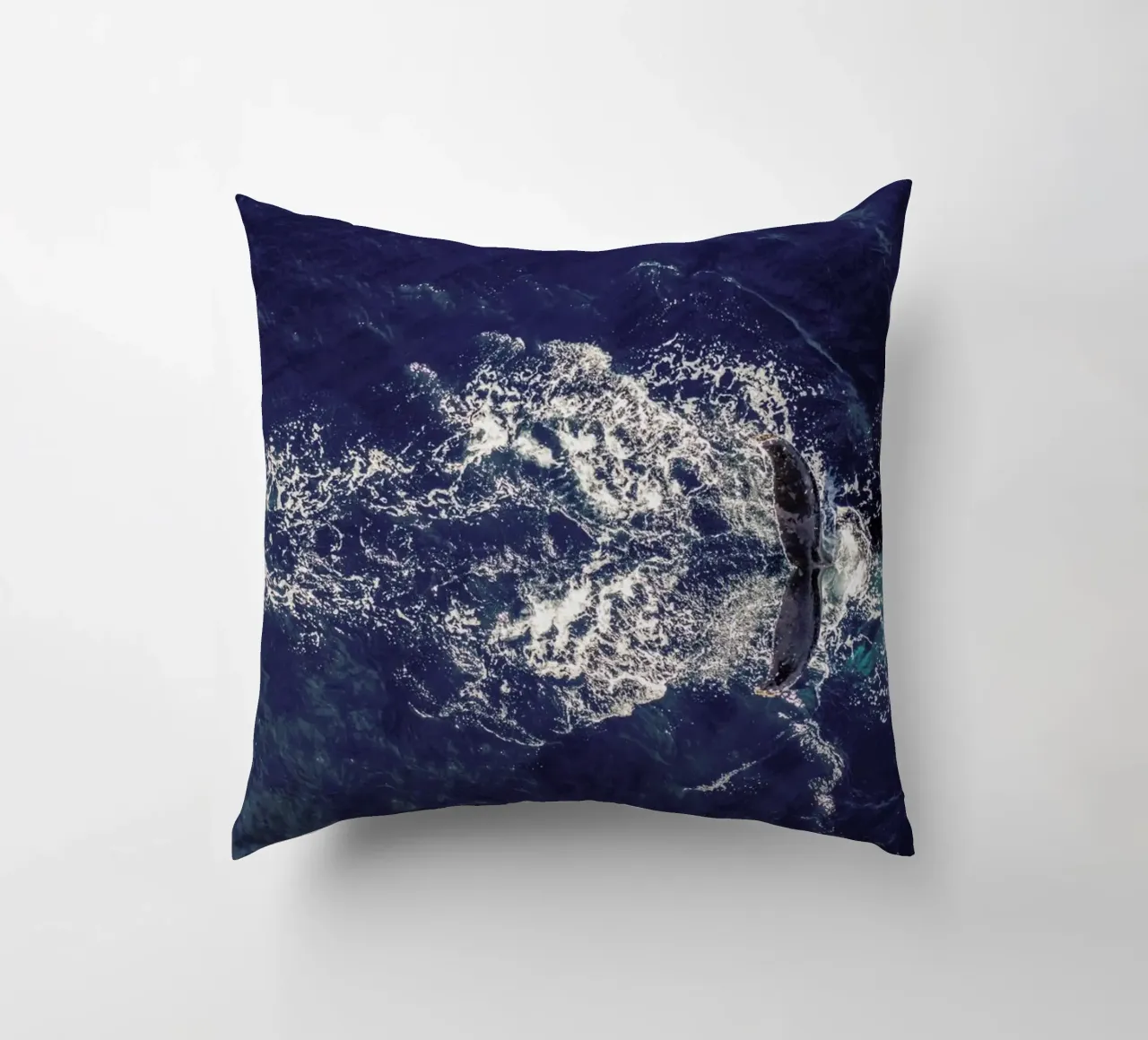 Whale cuscino da ROBERTO H