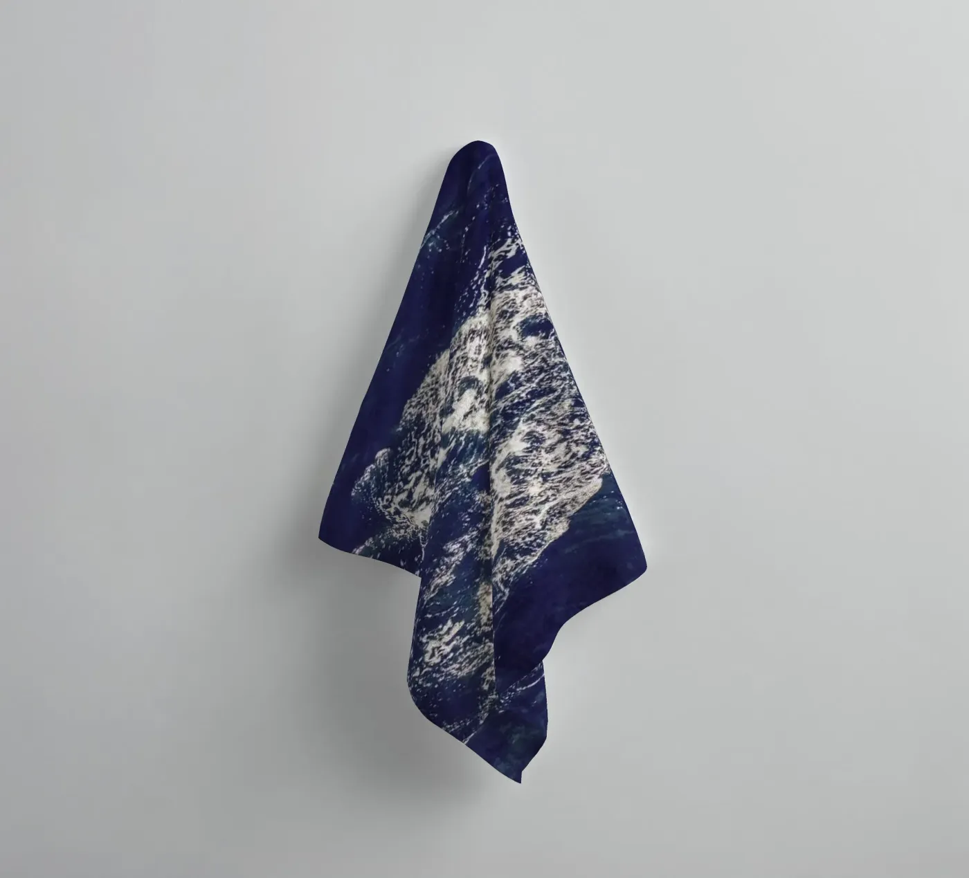 Whale towel by ROBERTO H