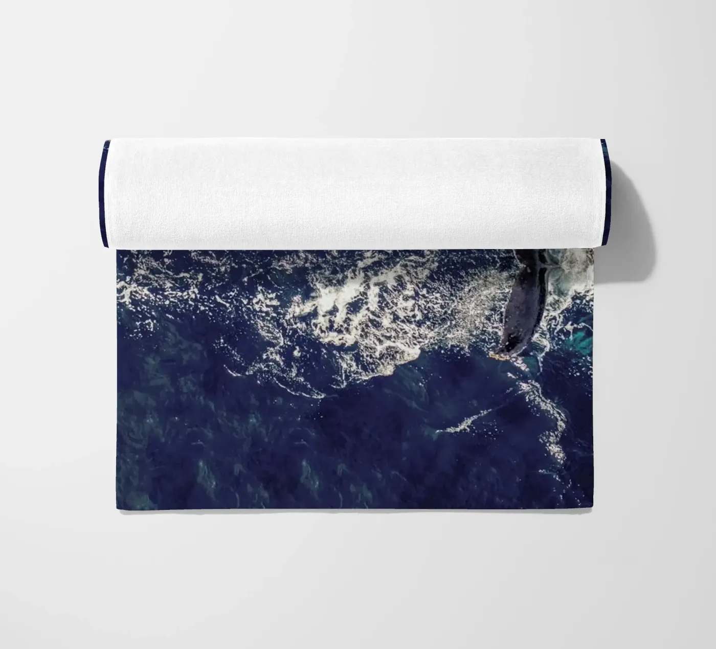 Whale strandhanddoek van ROBERTO H