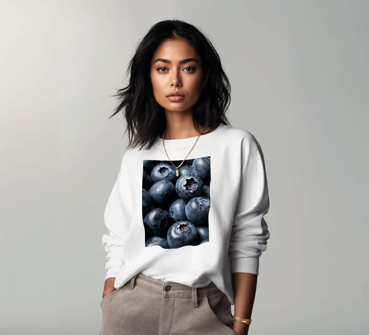 Mirtilli freschi raccolti in una fattoria locale felpa da DesignDoodle