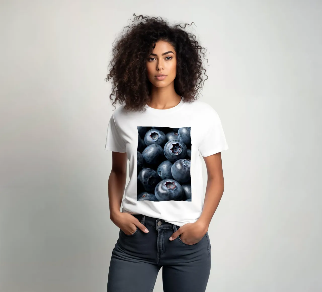 Mirtilli freschi raccolti in una fattoria locale t-shirt da DesignDoodle