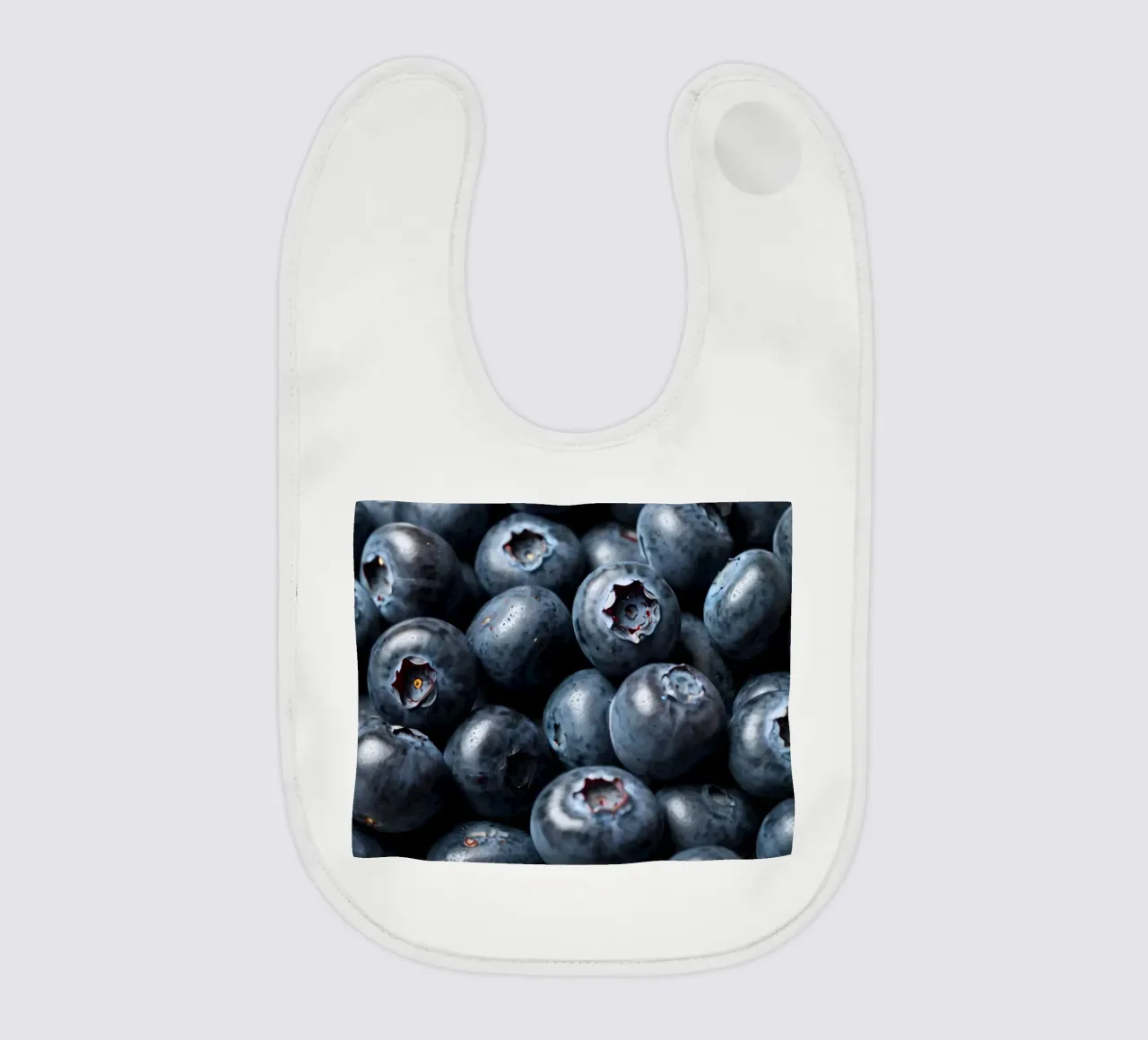 Mirtilli freschi raccolti in una fattoria locale bavaglino da DesignDoodle