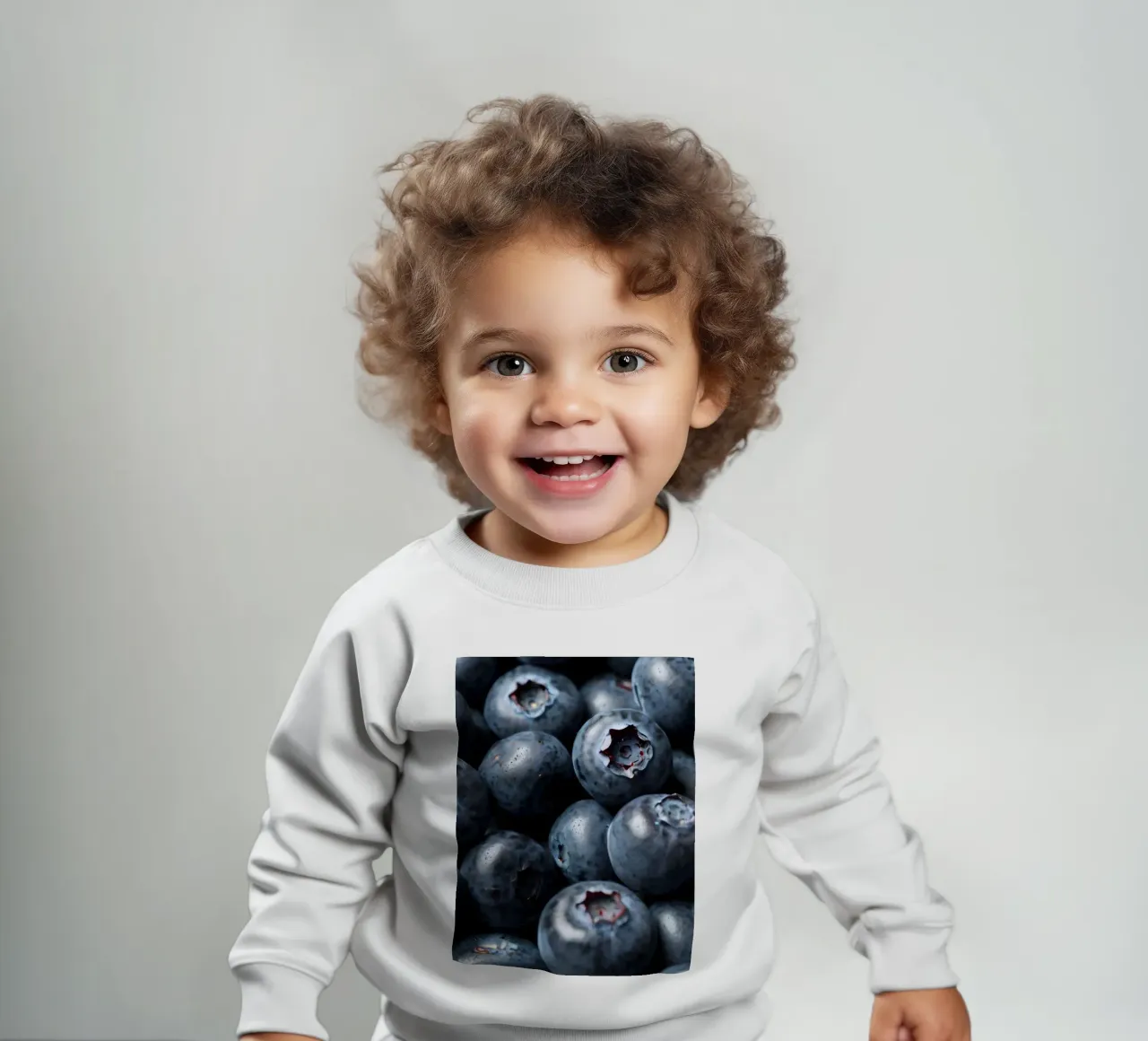 Mirtilli freschi raccolti in una fattoria locale felpa neonato da DesignDoodle