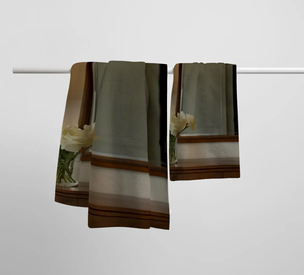 Interni eleganti con lampada e fiori freschi asciugamano da bagno da DesignDoodle