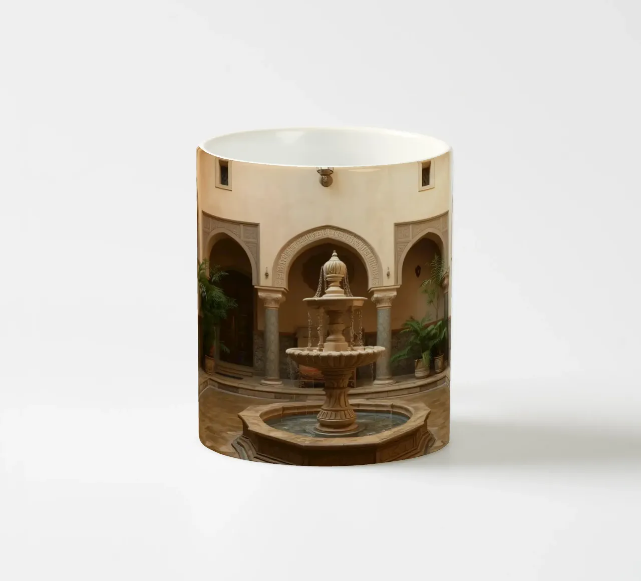 Splendido cortile con fontana centrale e verde tazza in ceramica da DesignDoodle