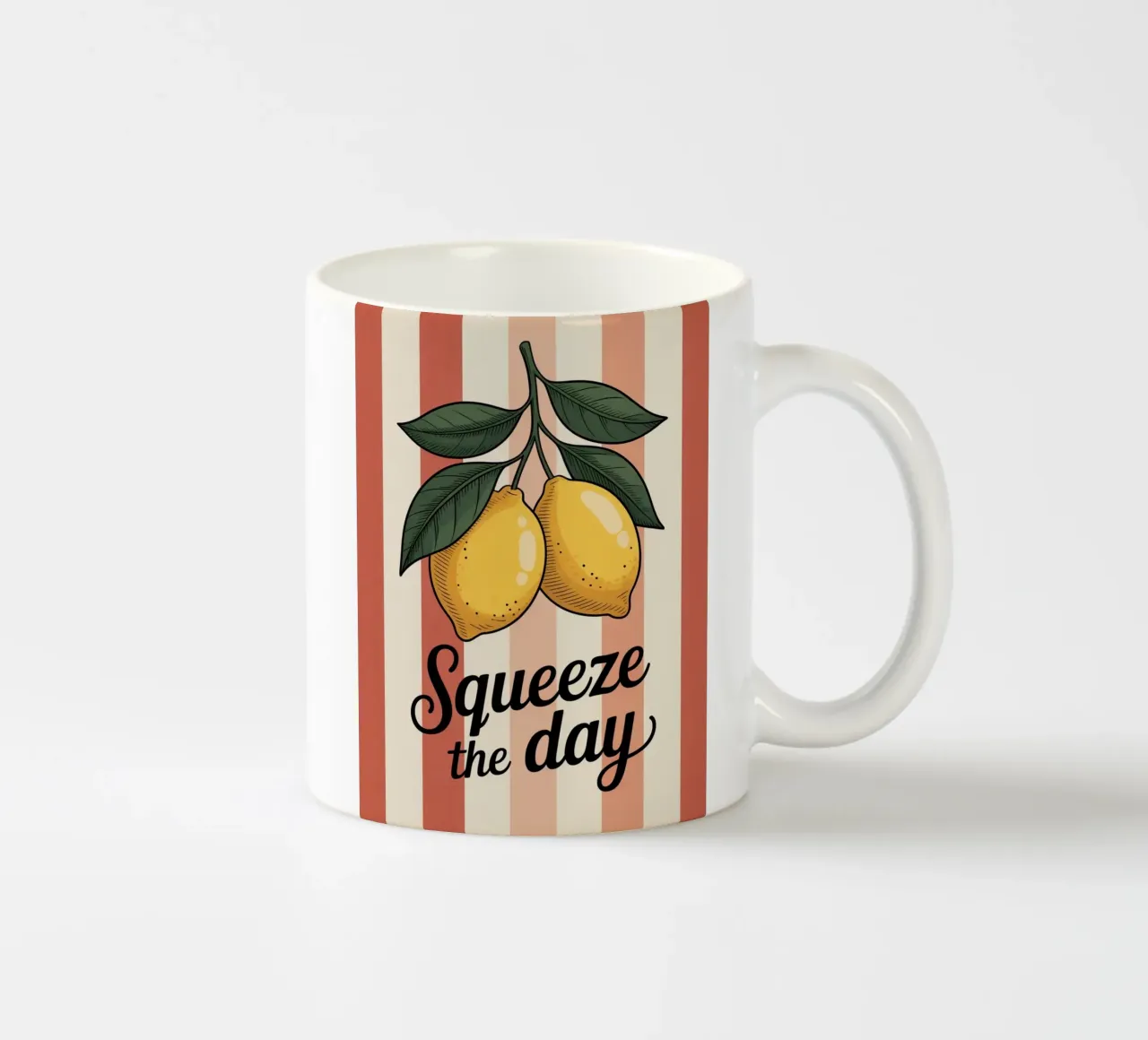 Squeeze The Day - Hand gezeichnete Zitrone motivierende Küche Kunst Keramik Tasse von logic