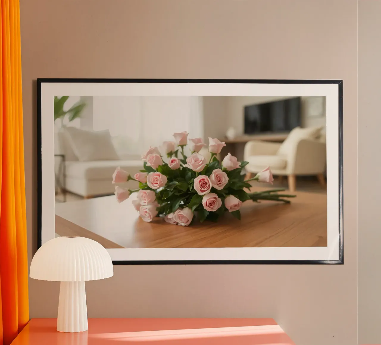Bellissimo bouquet di rose rosa appoggiato su un tavolo di legno poster con telaio in legno da DesignDoodle