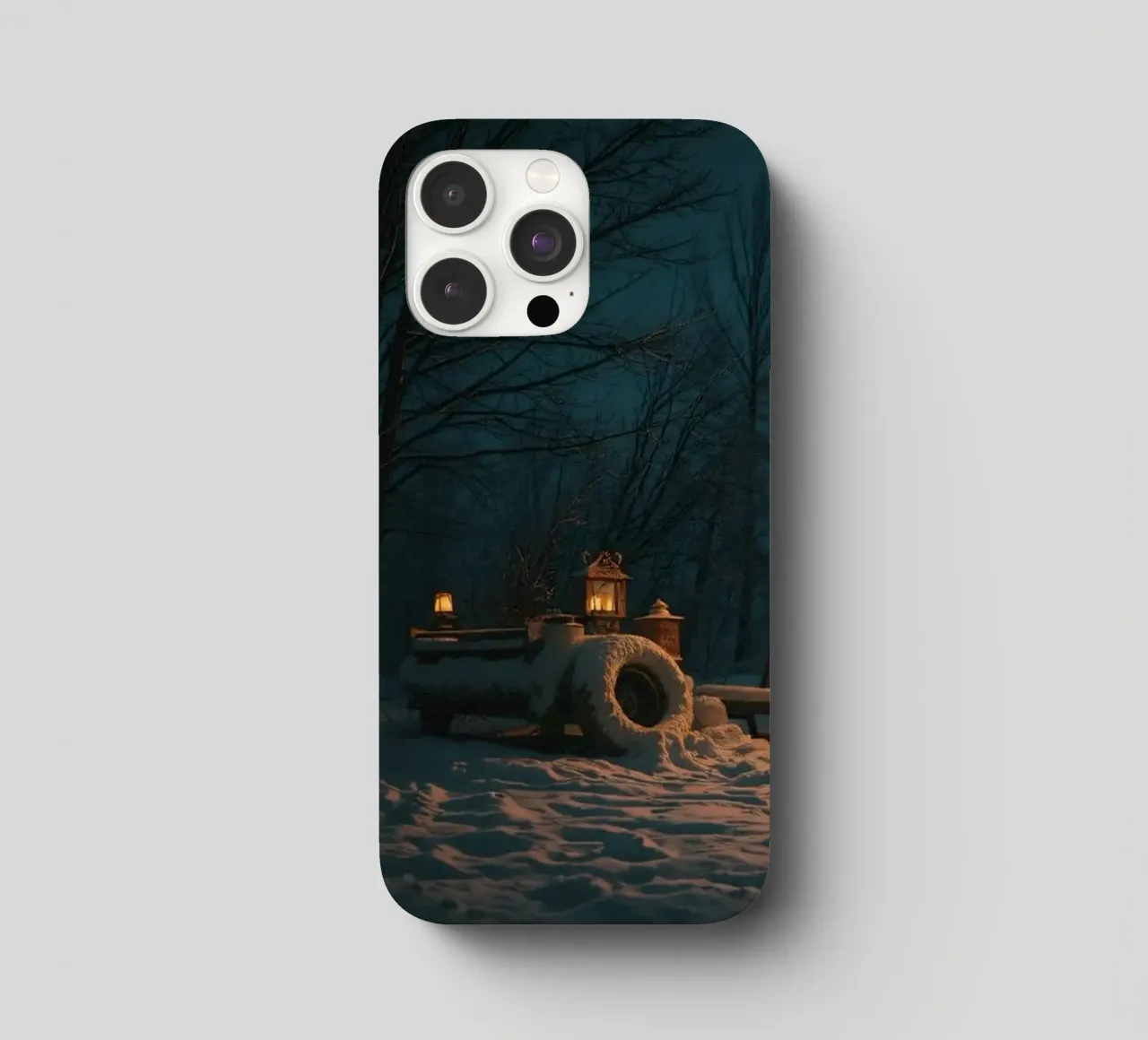 Accogliente notte d'inverno in un camper nei boschi innevati, con un caldo cover iphone da DesignDoodle