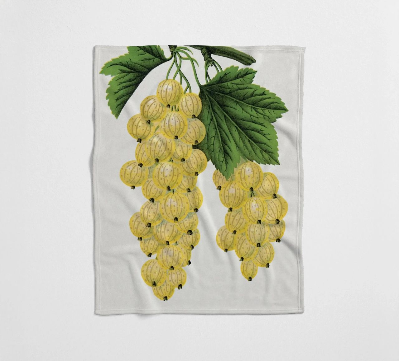 White grape coperta in pile da vintageshop