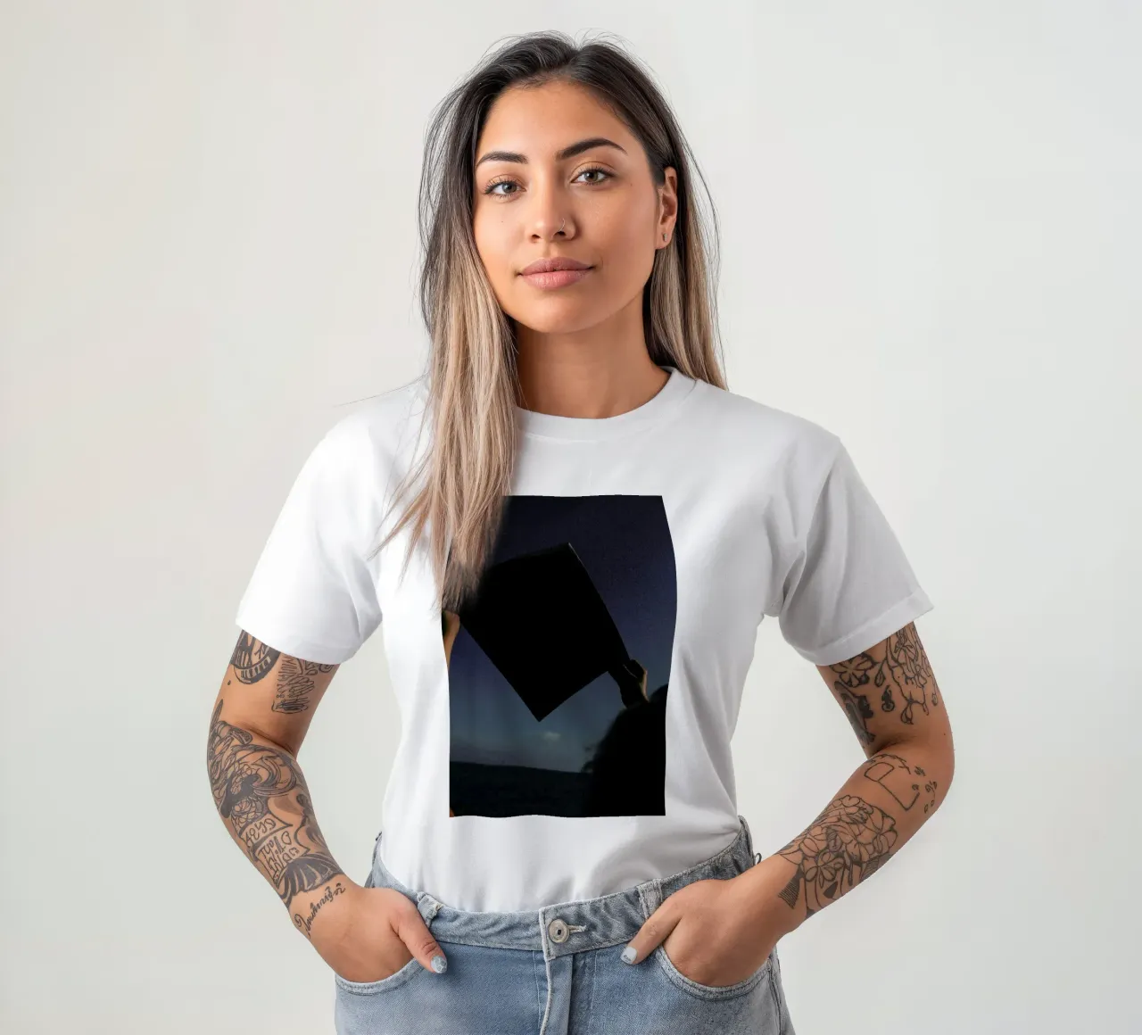 Daily News t-shirt da Chris Abatzis