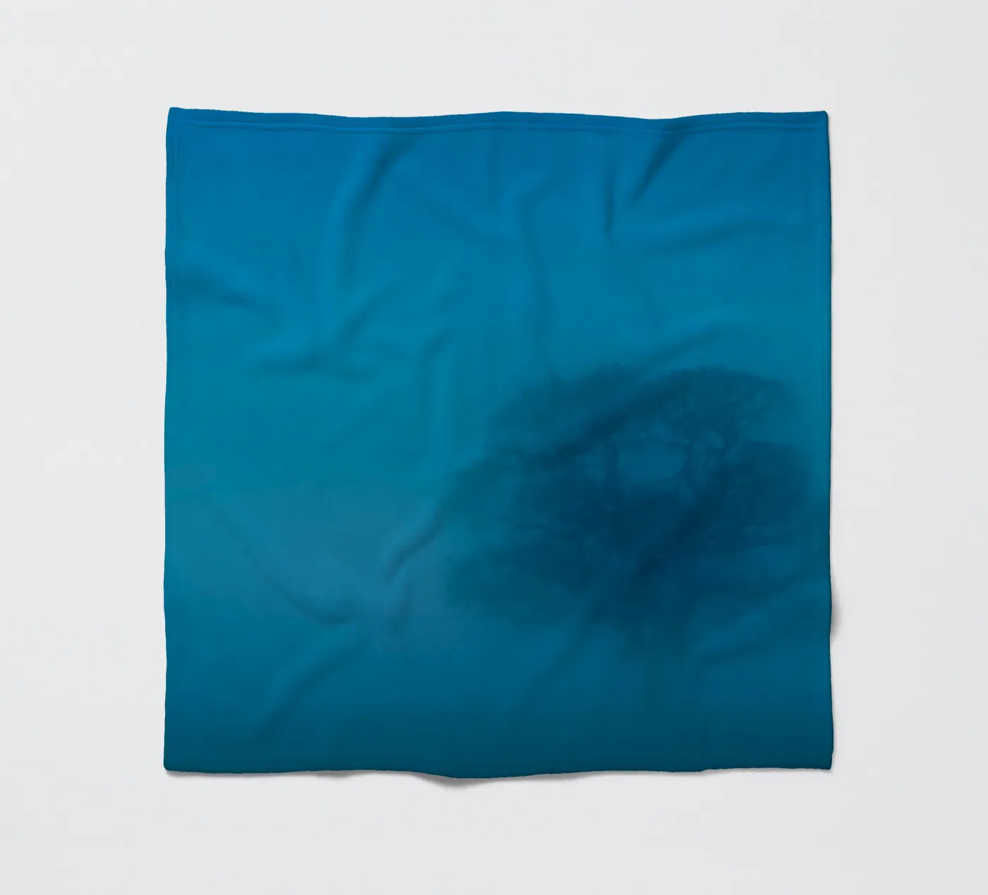 albero della nebbia coperta in pile da Bleu