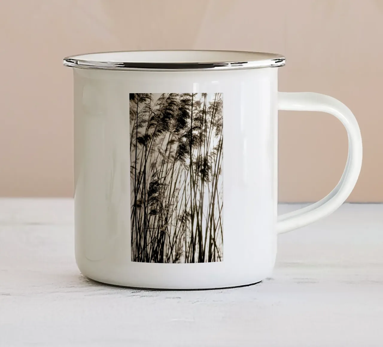 Grasses In The Golden Sunset tazza in smalto da Studio Nahili