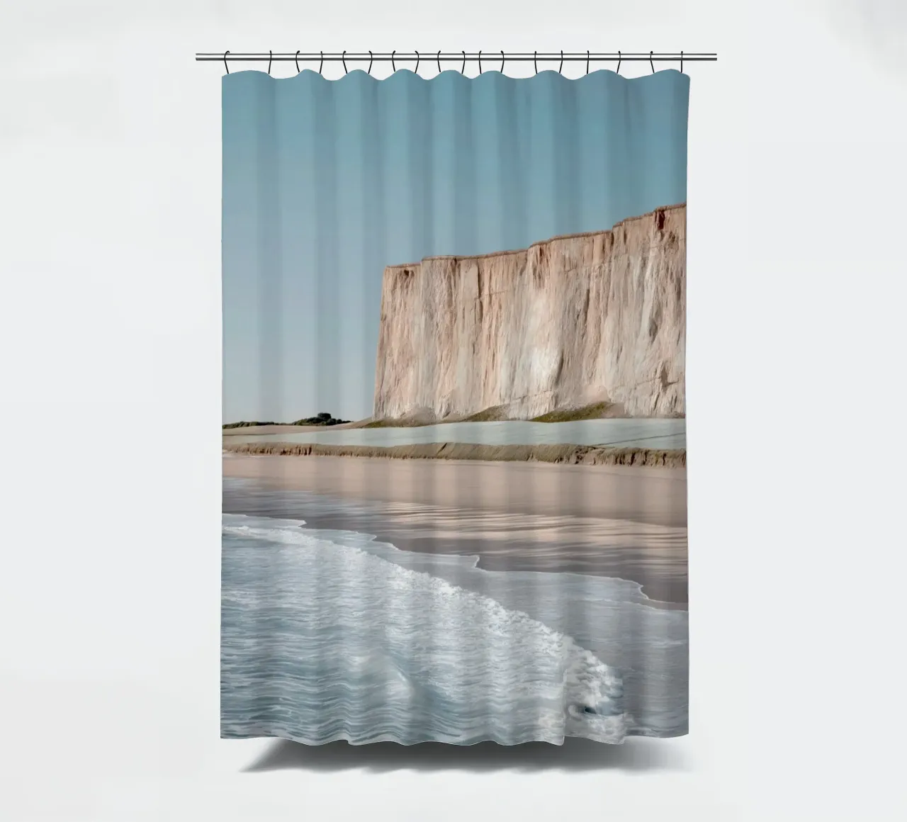 Paesaggio delle scogliere e della spiaggia tenda da doccia da Indigo Tides Art