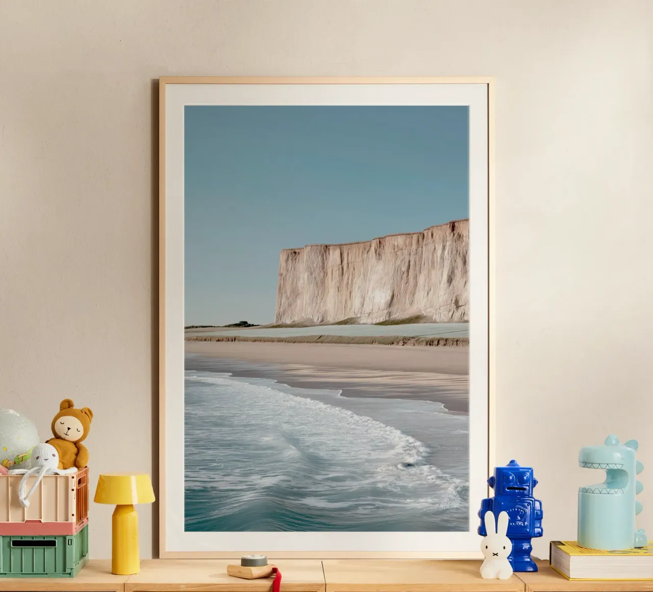 Paesaggio delle scogliere e della spiaggia poster da Indigo Tides Art
