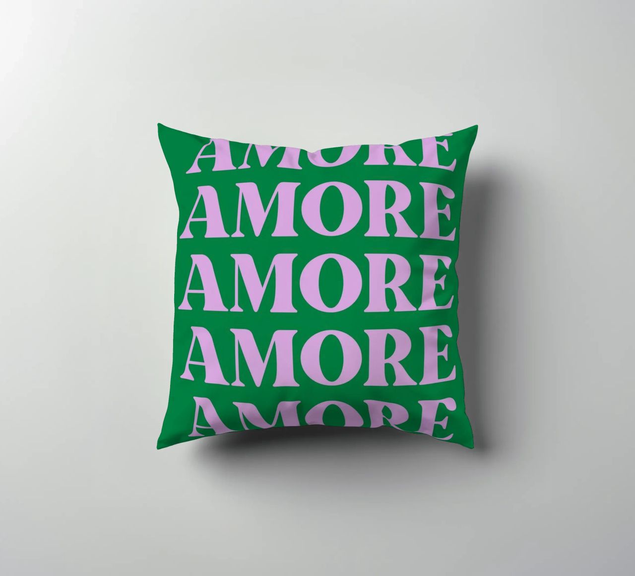 "AMORE Arte tipografica ripetuta in rosa e verde cuscino da pdigitalprints