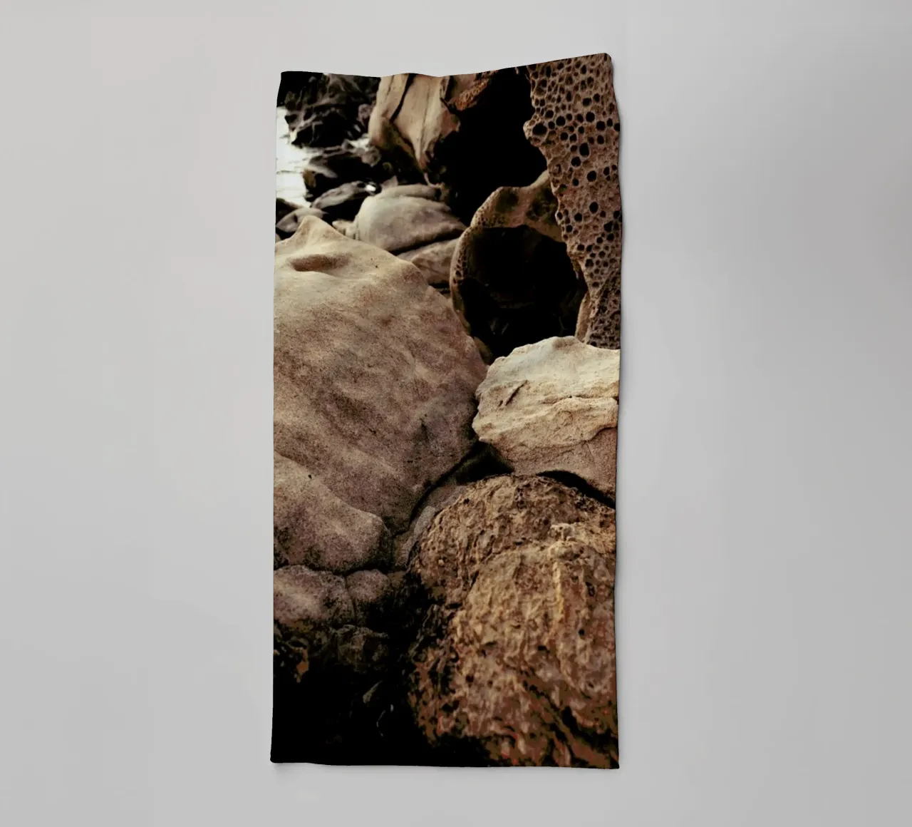 Golden Hour Rocks asciugamano da bagno da Sebastian Hilgetag