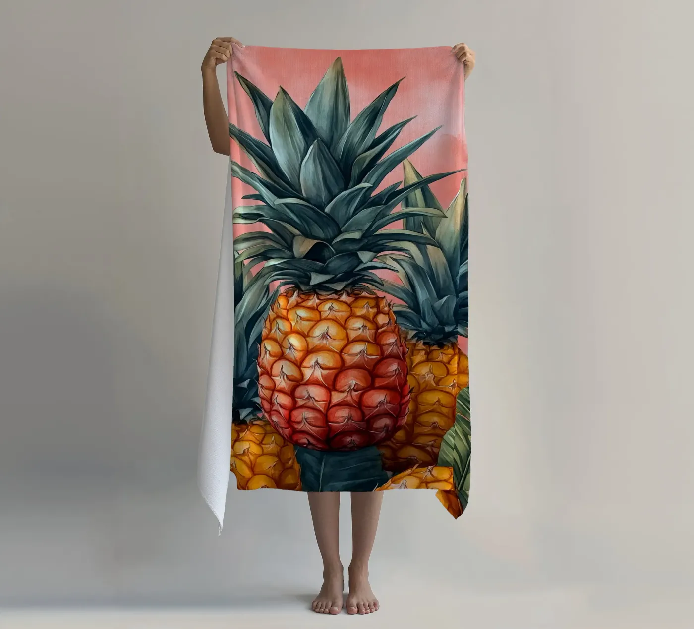 Pineapples strandhanddoek van Justyna Jaszke JBJart