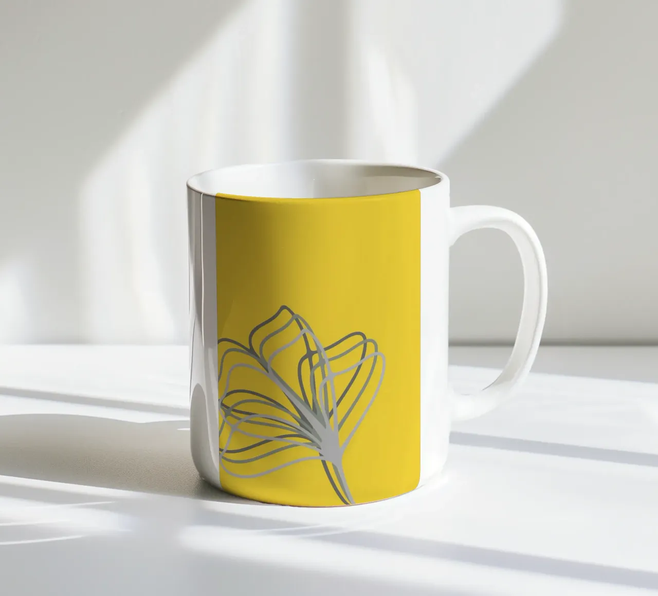 Yello in Flowers tazza in ceramica da AESTHETIC VIBES by Isabel