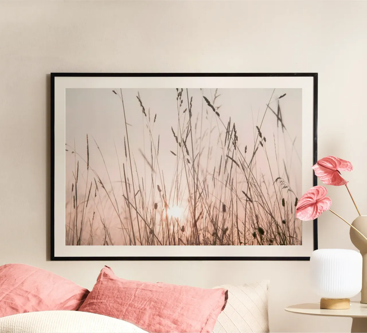 Sunrise Grass - Gräser im Sonnenlicht poster con telaio in plastica da Monika Strigel
