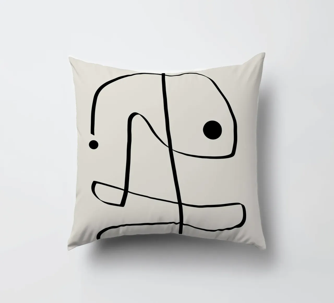 Figure with lines in beige II cuscino da Imaginative