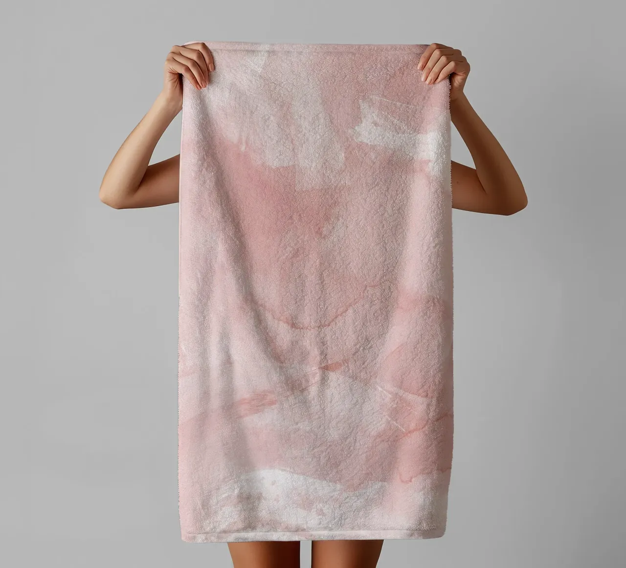 Pinselstriche rosa Töne 4 Handtuch von NouveauPrints