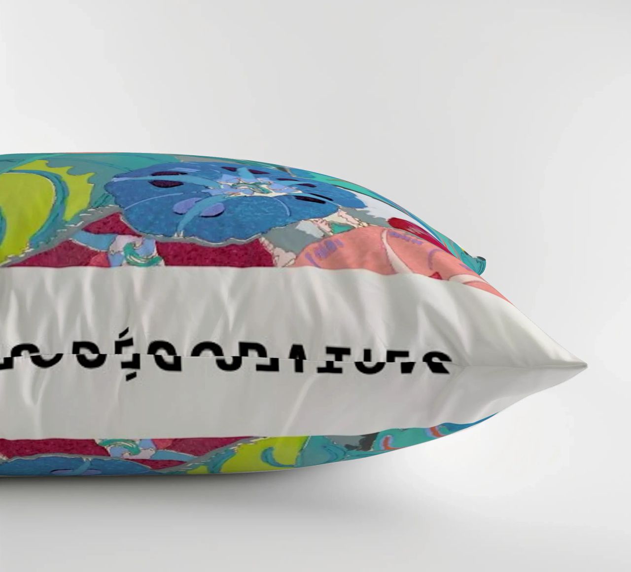 Benedictus - Motifs Décoratifs VI coussin de Vintage by JUNIQE