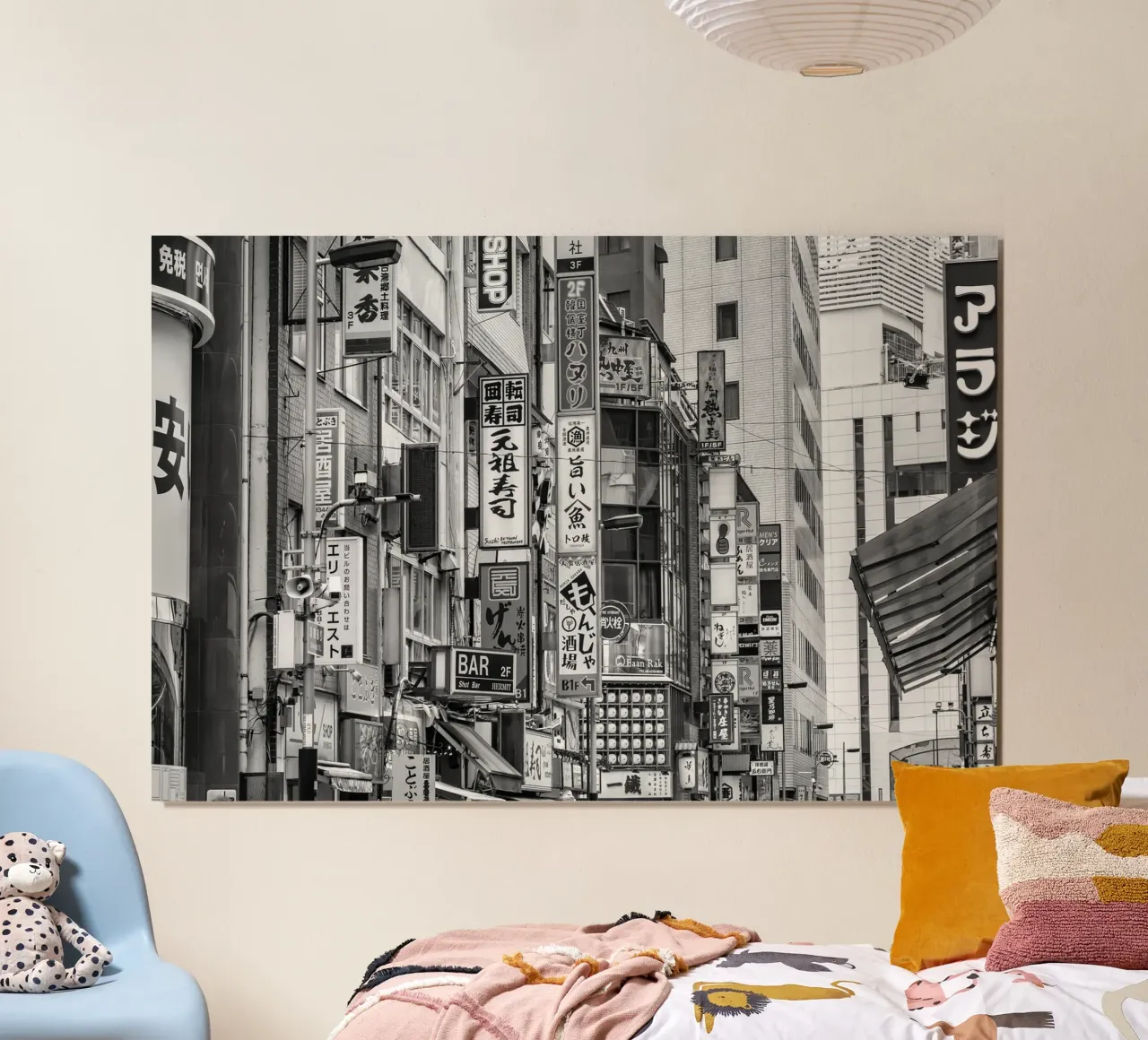 Il quartiere di Shinjuku in dettaglio | monocromia poster con telaio in plastica da Melanie Viola