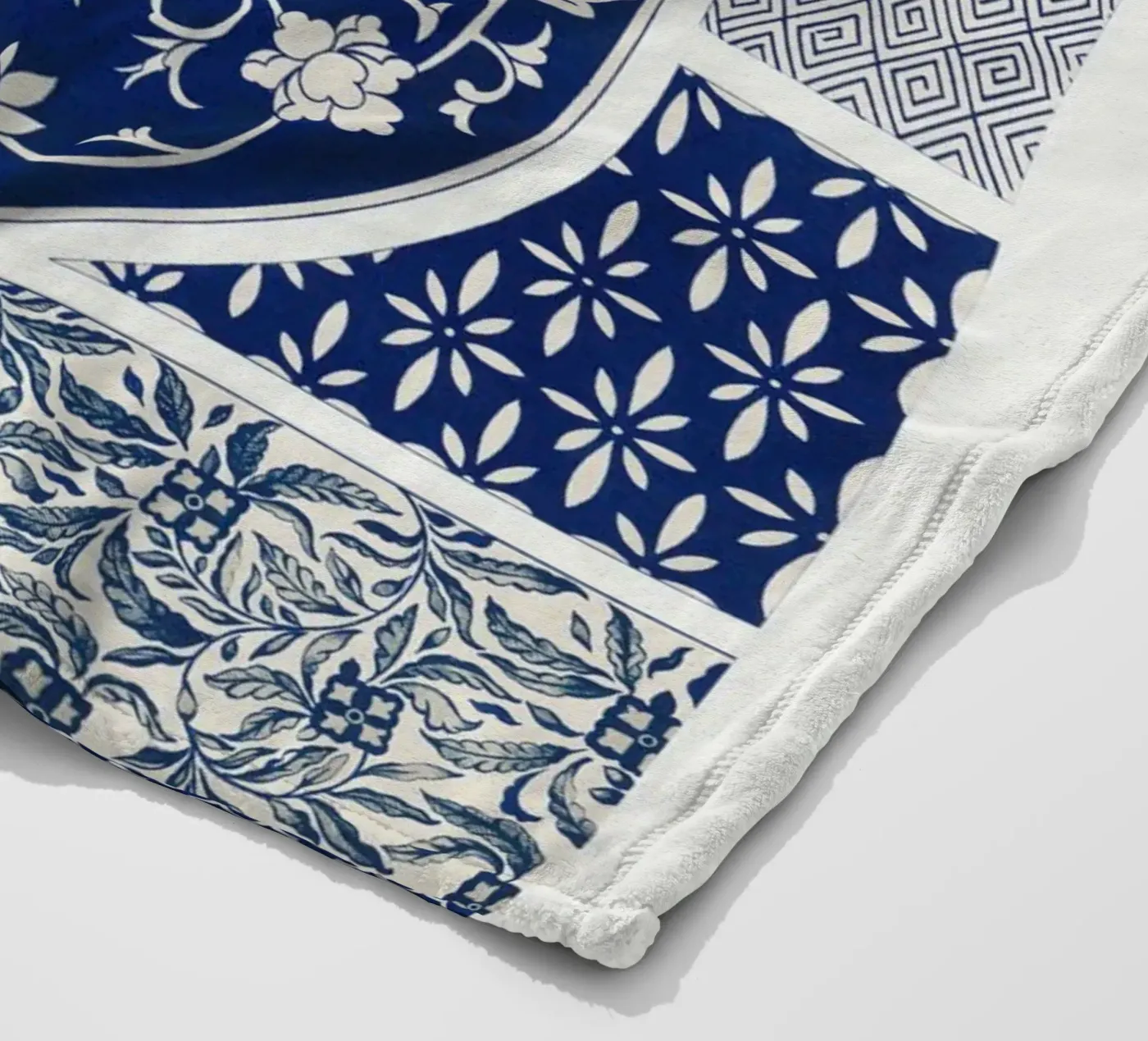 Blue flower pattern Fleecedecke von vintageshop