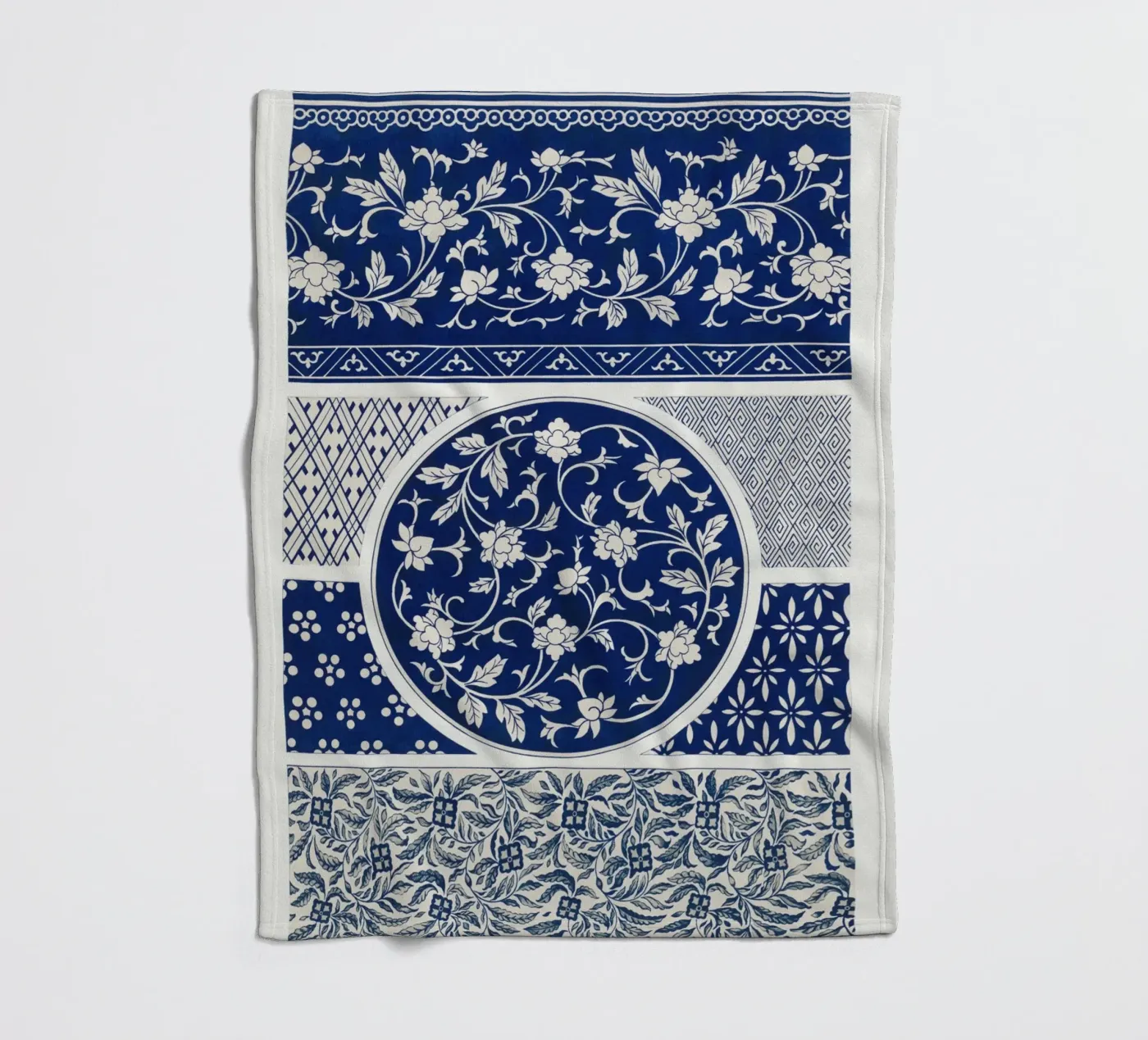 Blue flower pattern Fleecedecke von vintageshop