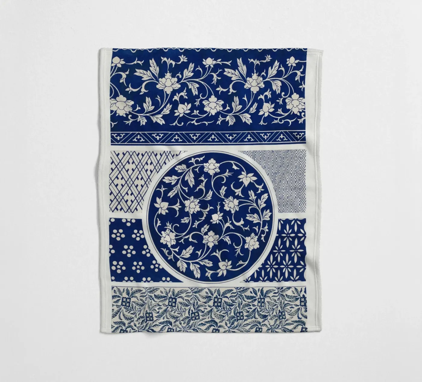 Blue flower pattern Fleecedecke von vintageshop