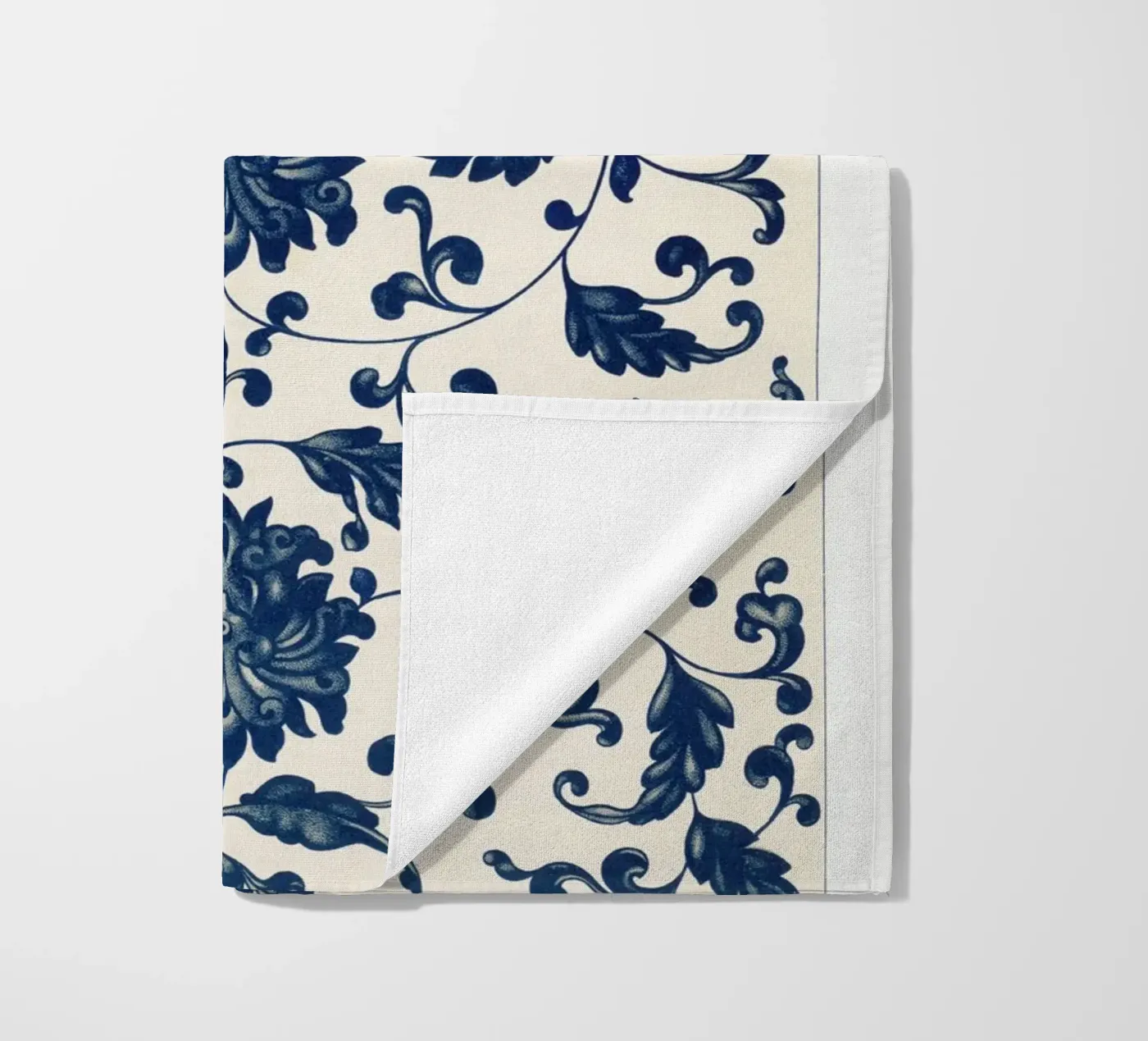 Blue flower pattern strandhanddoek van vintageshop