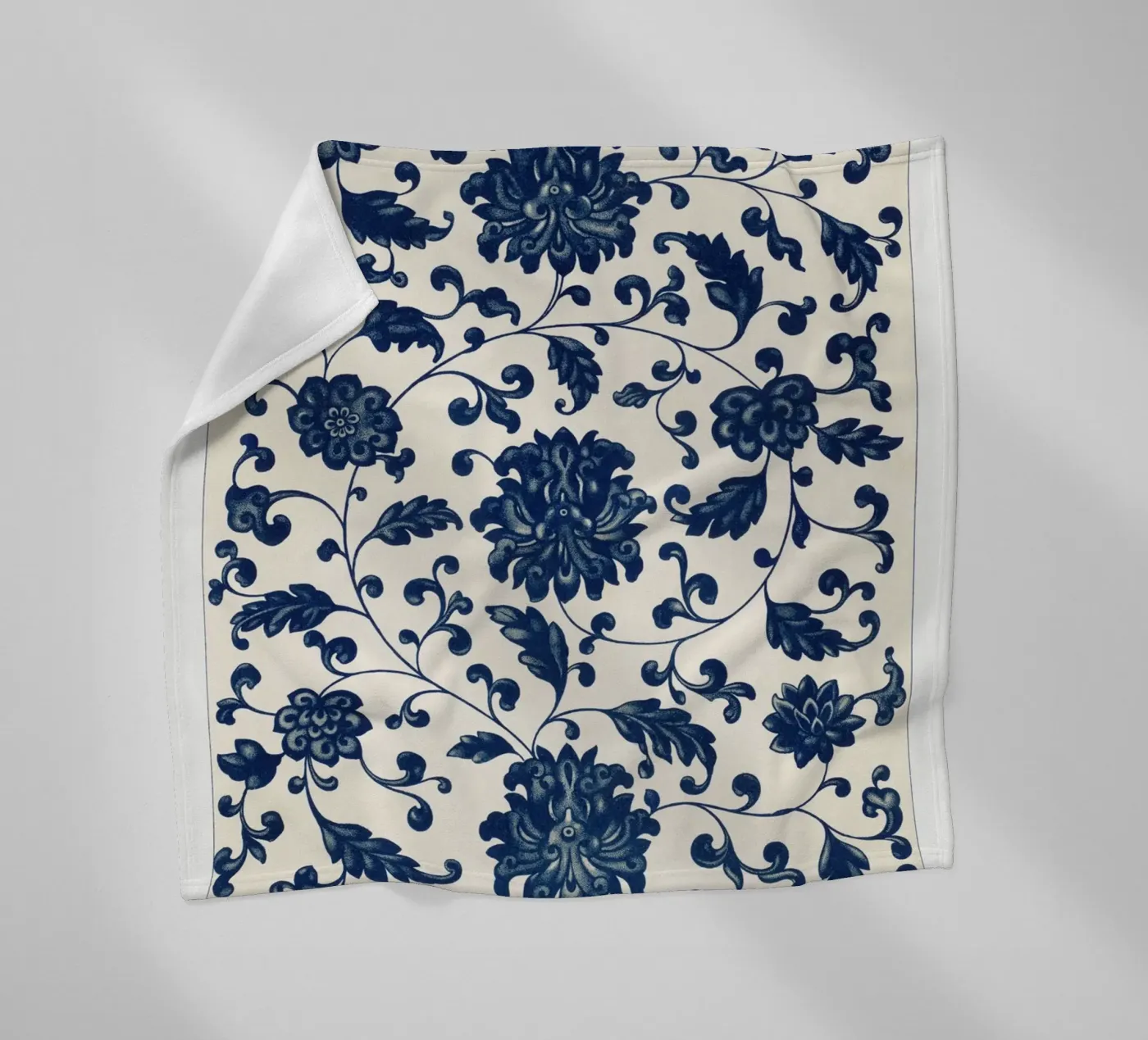 Blue flower pattern Fleecedecke von vintageshop