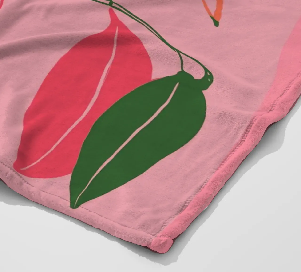 Impianto minimale colorato coperta in pile da ThingDesign