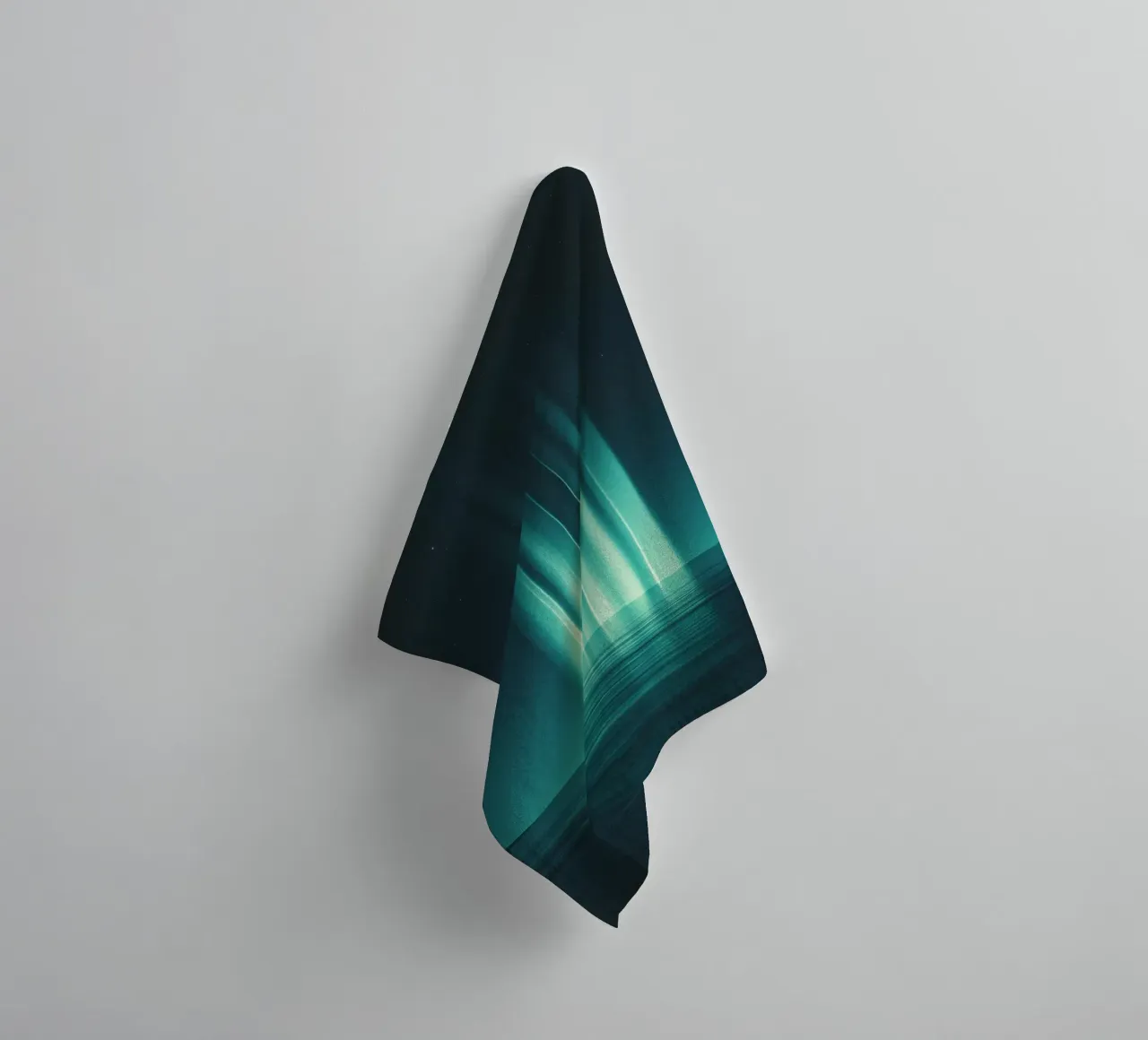 Bagliore mistico Aurora boreale asciugamano da bagno da Katja Stehle Design
